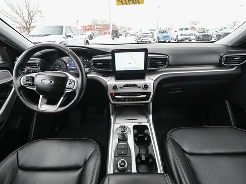 Certified 2023 Ford Explorer XLT w/ Equipment Group 202A image 31