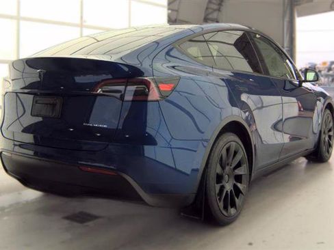Used 2021 Tesla Model Y Long Range AWD/4WD image 8
