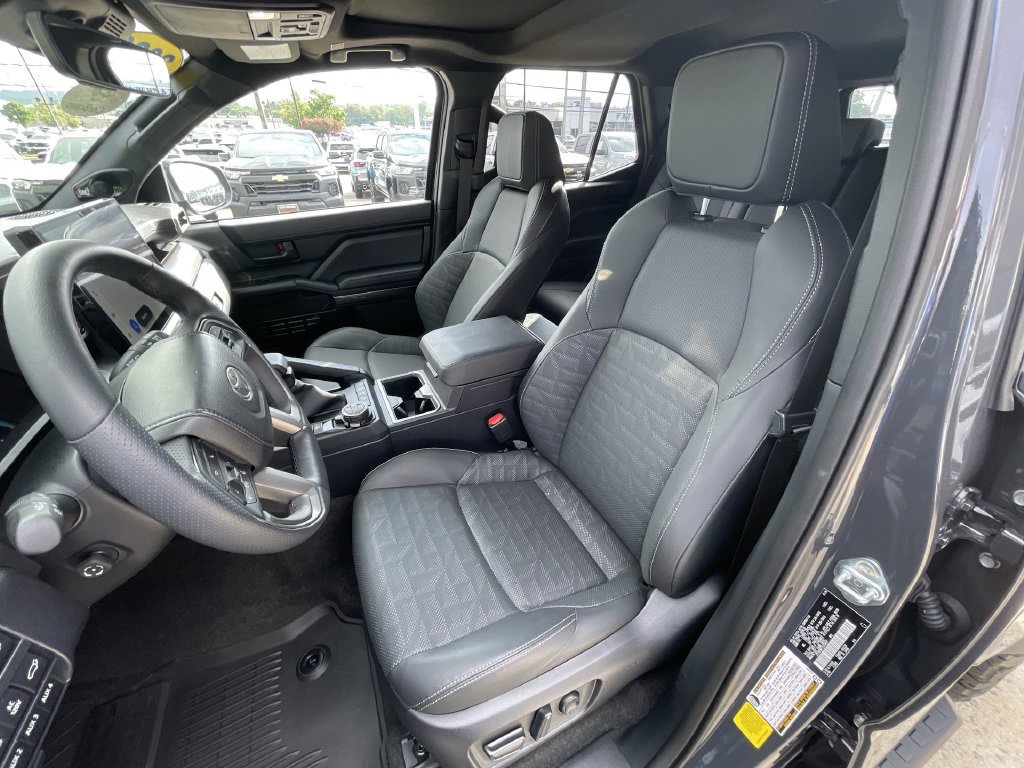 Used 2026 Toyota 4Runner TRD Off-Road Premium AWD/4WD image 19