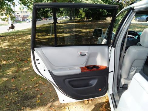 Used 2007 Toyota Highlander Limited image 26