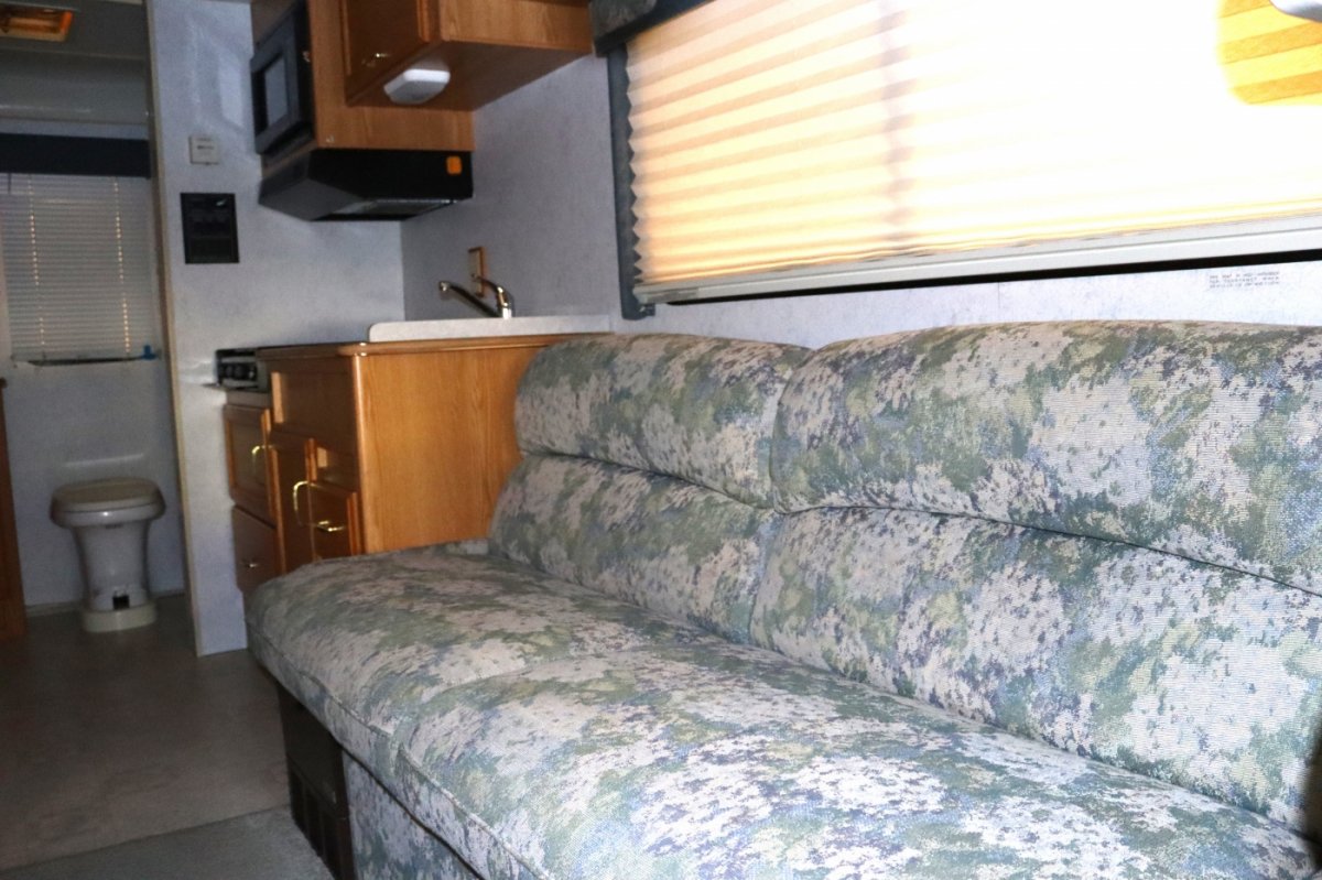 Used 2002 Volkswagen Eurovan FWD image 22