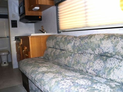 Used 2002 Volkswagen Eurovan FWD image 22