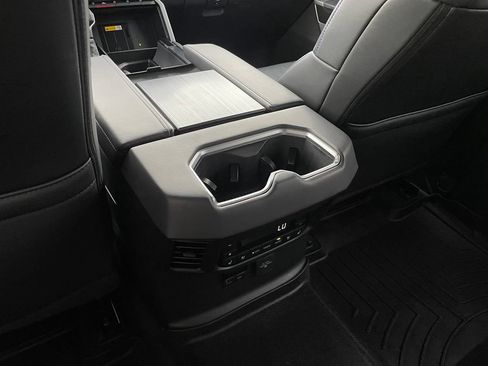 Used 2024 Toyota Sequoia Platinum AWD/4WD image 29