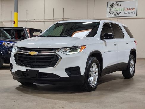 Used 2018 Chevrolet Traverse LS FWD image 4