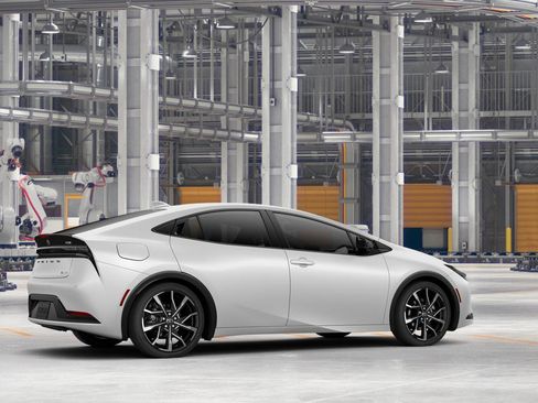 New 2026 Toyota Prius Plug-In Hybrid image 11