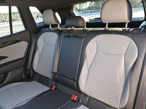 New 2026 Volkswagen Tiguan SE R-Line AWD/4WD image 14