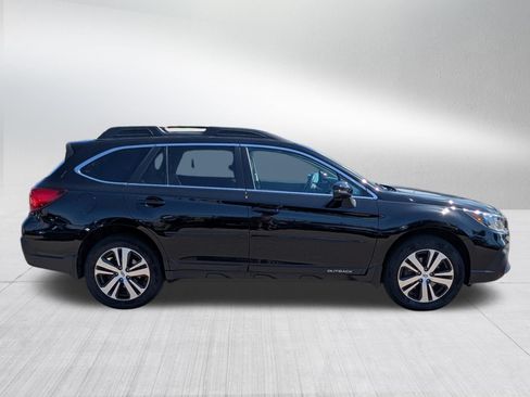 Used 2018 Subaru Outback 2.5i Limited AWD/4WD image 8