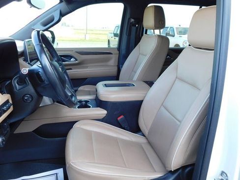 Used 2021 Chevrolet Tahoe Premier w/ Premium Package image 9