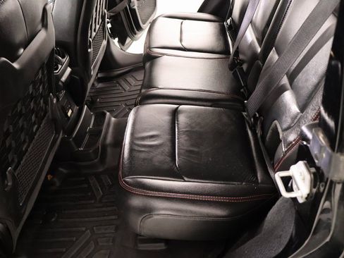 Used 2019 Jeep Wrangler Unlimited Rubicon image 13