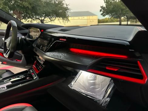 Used 2023 Audi RS e-tron GT image 36