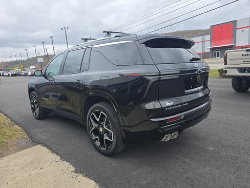 New 2026 Chevrolet Traverse High Country w/ LPO, Floor Liner Package AWD/4WD image 6