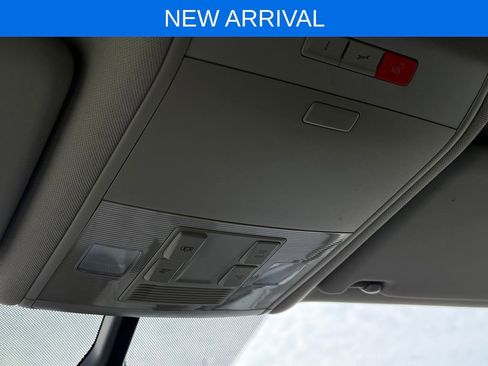 Used 2018 Volkswagen Atlas SE image 34