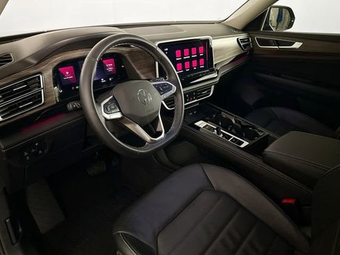 Used 2025 Volkswagen Atlas SEL image 22