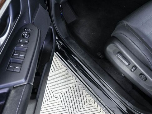 Used 2019 Honda CR-V EX image 7