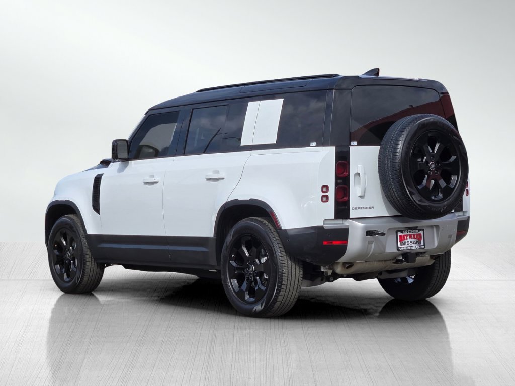 Used 2025 Land Rover Defender 110 S AWD/4WD image 7