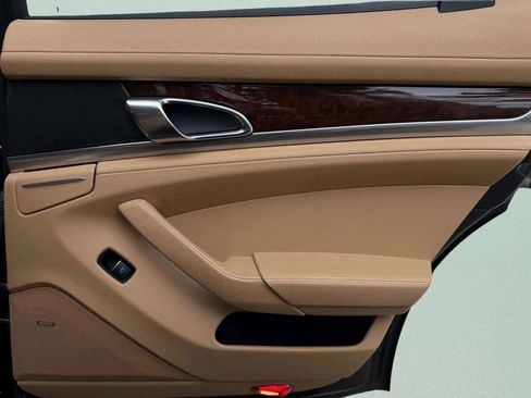 Used 2011 Porsche Panamera 4 image 12