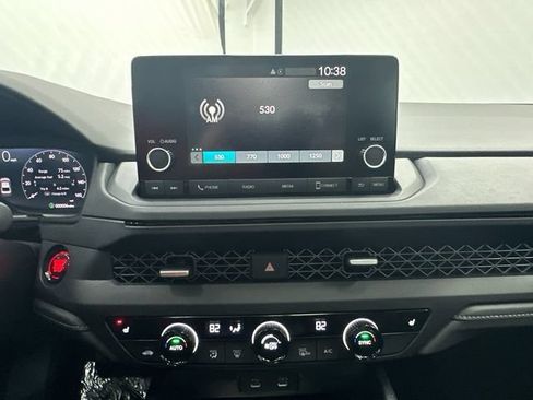 Used 2025 Honda Accord SE image 27