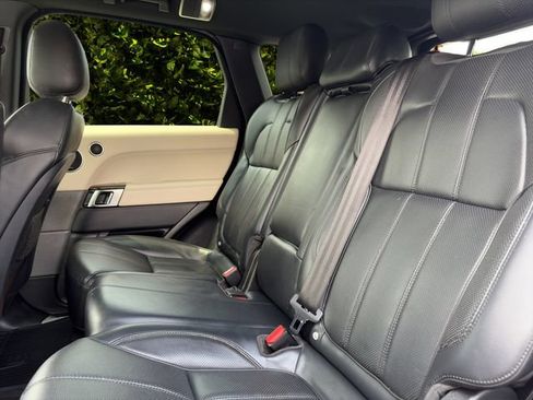 Used 2014 Land Rover Range Rover Sport HSE AWD/4WD image 18