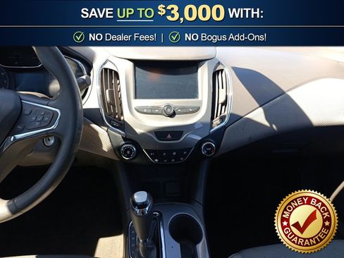 Used 2017 Chevrolet Cruze LT image 20