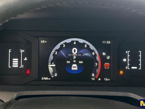 Used 2025 Toyota 4Runner SR5 AWD/4WD image 34