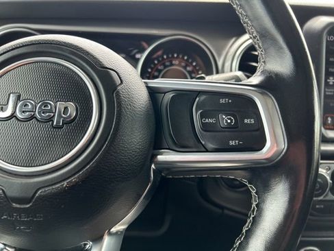 Used 2020 Jeep Wrangler Unlimited Sahara AWD/4WD image 36
