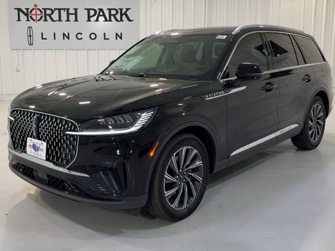 New 2026 Lincoln Aviator 2WD image 5