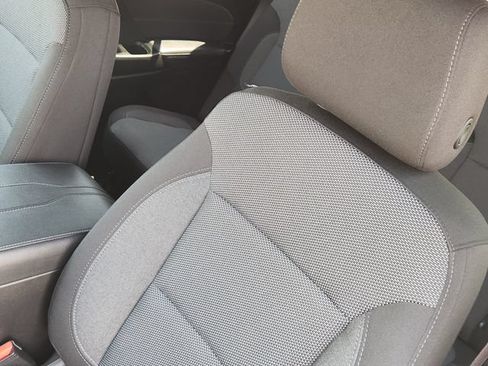 Used 2023 Chevrolet Traverse LT FWD image 24