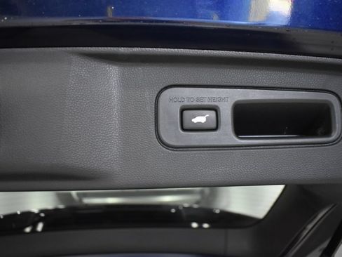 Used 2023 Honda Pilot Elite image 32