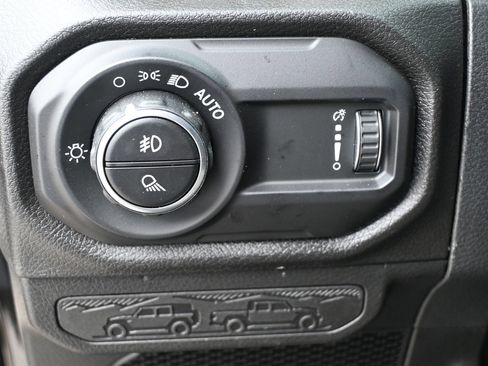 New 2026 Jeep Gladiator Sport AWD/4WD image 8