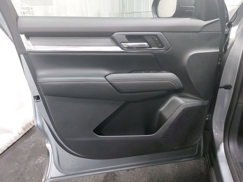 New 2026 GMC Terrain Elevation w/ LPO, Floor Liner Package image 27