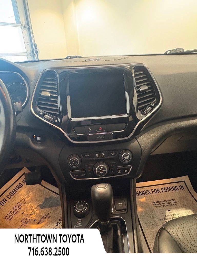 Used 2020 Jeep Cherokee Limited AWD/4WD image 21