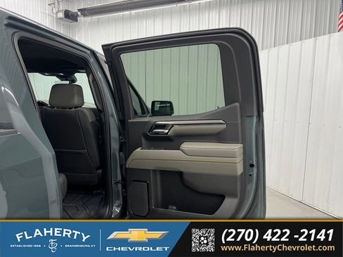 Used 2025 Chevrolet Silverado 1500 ZR2 w/ Technology Package AWD/4WD image 12