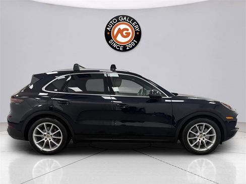 Used 2019 Porsche Cayenne S image 8