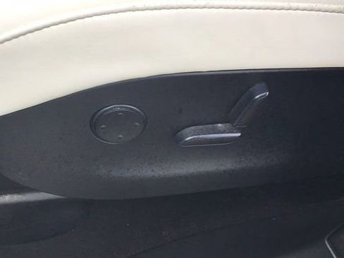 Used 2018 Tesla Model X 75D image 21