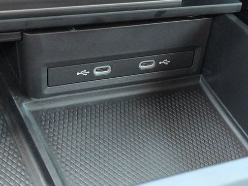 Used 2024 Volkswagen Atlas SE FWD image 20