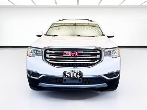 Used 2019 GMC Acadia SLE image 2