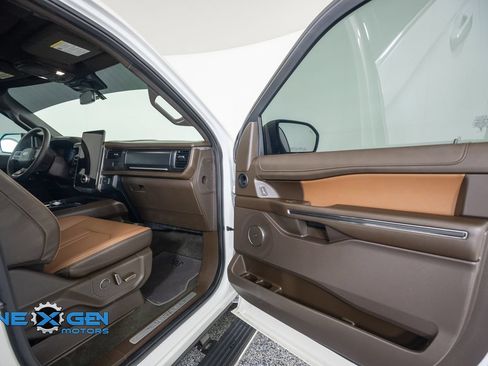 Used 2024 Ford Expedition Max King Ranch AWD/4WD image 42