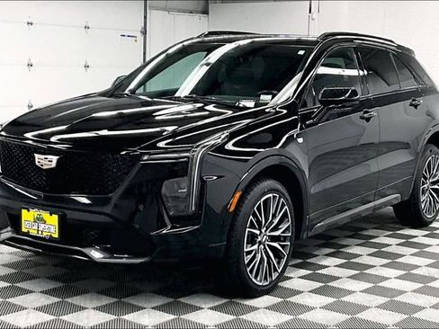 Used 2024 Cadillac XT4 Sport w/ LPO, Floor Liner Package AWD/4WD image 11