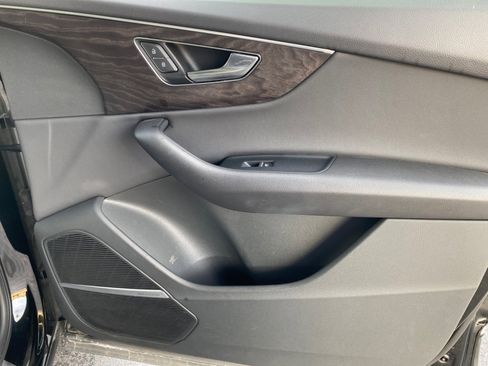 Used 2021 Audi Q7 2.0T Premium Plus w/ Executive Package image 47