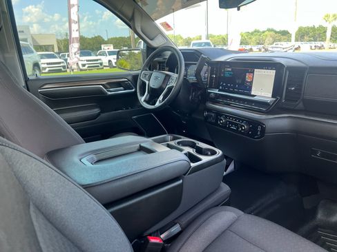 Used 2024 Chevrolet Silverado 1500 RST w/ Z71 Off-Road Package AWD/4WD image 15