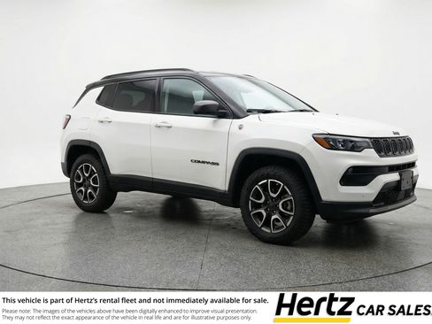 Used 2025 Jeep Compass Trailhawk AWD/4WD image 1