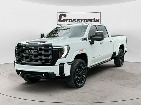 Used 2025 GMC Sierra 2500 Denali Ultimate AWD/4WD image 1