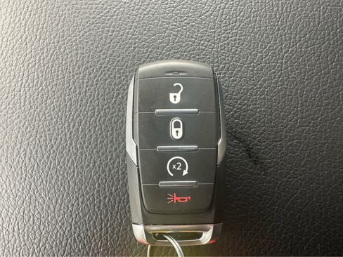 Used 2025 RAM 1500 Laramie image 32