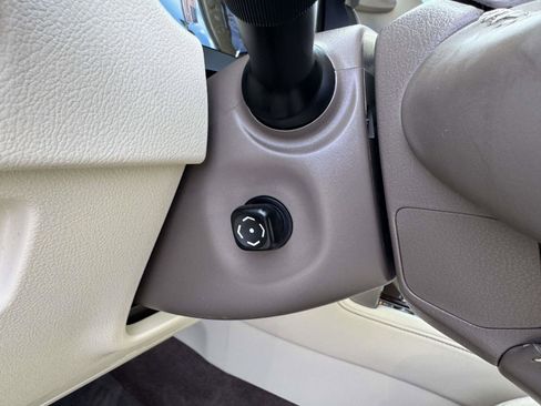 Used 2019 Lexus GX 460 Premium w/ Premium Package image 31