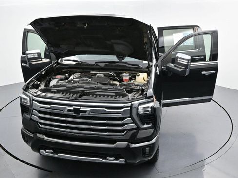 Used 2024 Chevrolet Silverado 2500 High Country w/ High Country Premium Package AWD/4WD image 44
