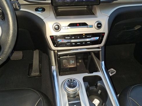 Used 2023 Ford Explorer XLT w/ Equipment Group 202A image 13