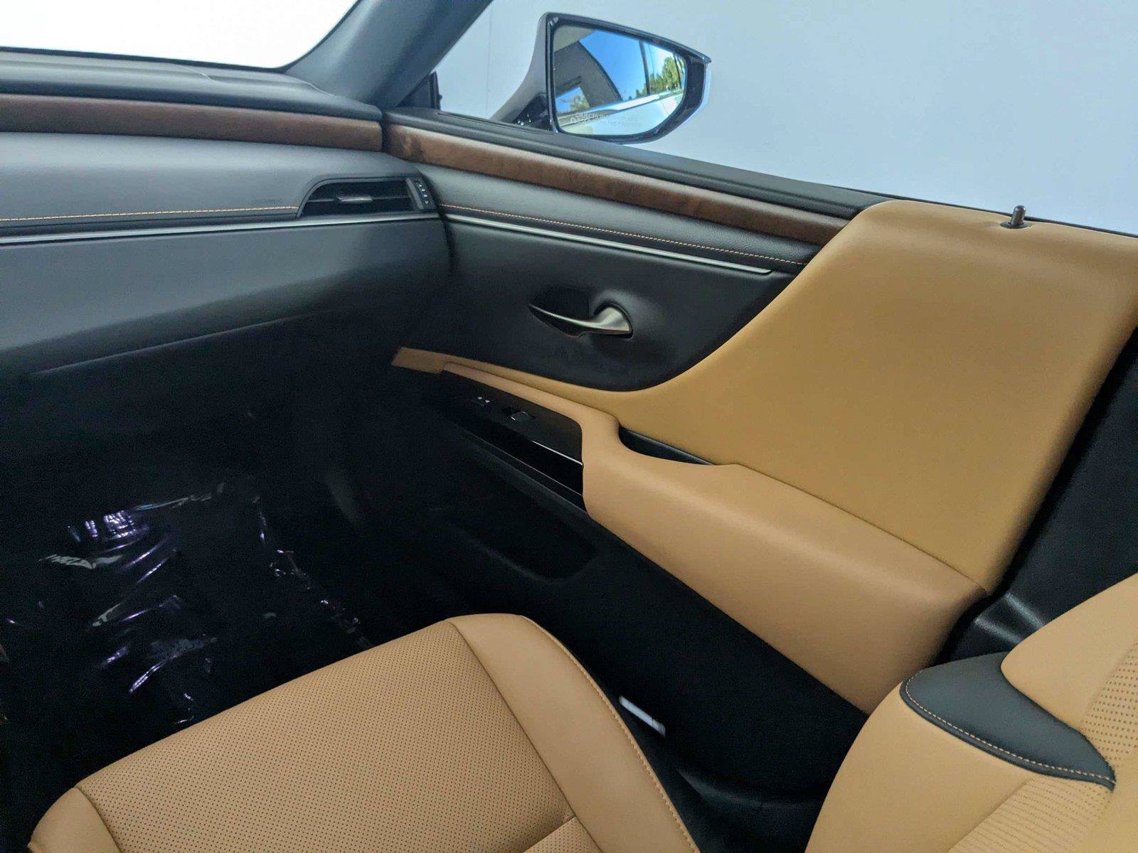 Used 2025 Lexus ES 350 w/ Premium Package FWD image 39