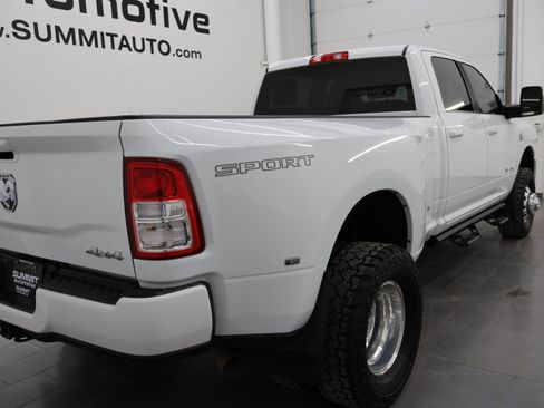 Used 2024 RAM 3500 Big Horn w/ Sport Appearance Package image 4