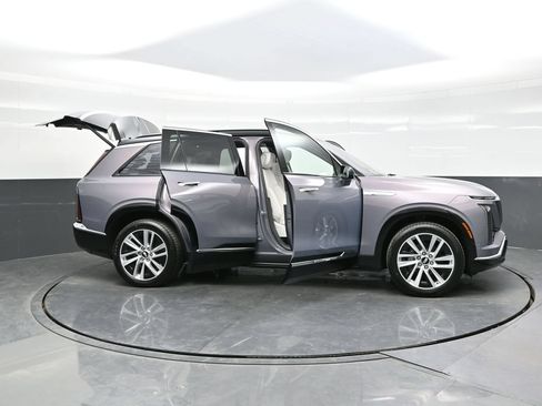 Used 2026 Cadillac Vistiq Luxury AWD/4WD image 63