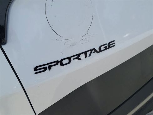 Used 2025 Kia Sportage X-Line w/ Premium Package image 7